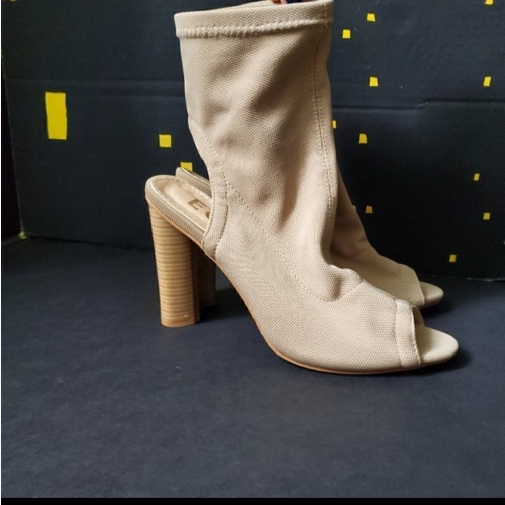 Ego Tan Knitted Heels - Picture 3 of 8